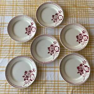 6 assiettes Badonviller décor fleurs rouges