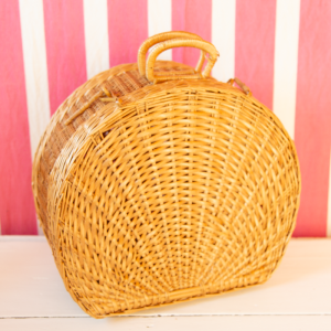 Valise en osier arrondie