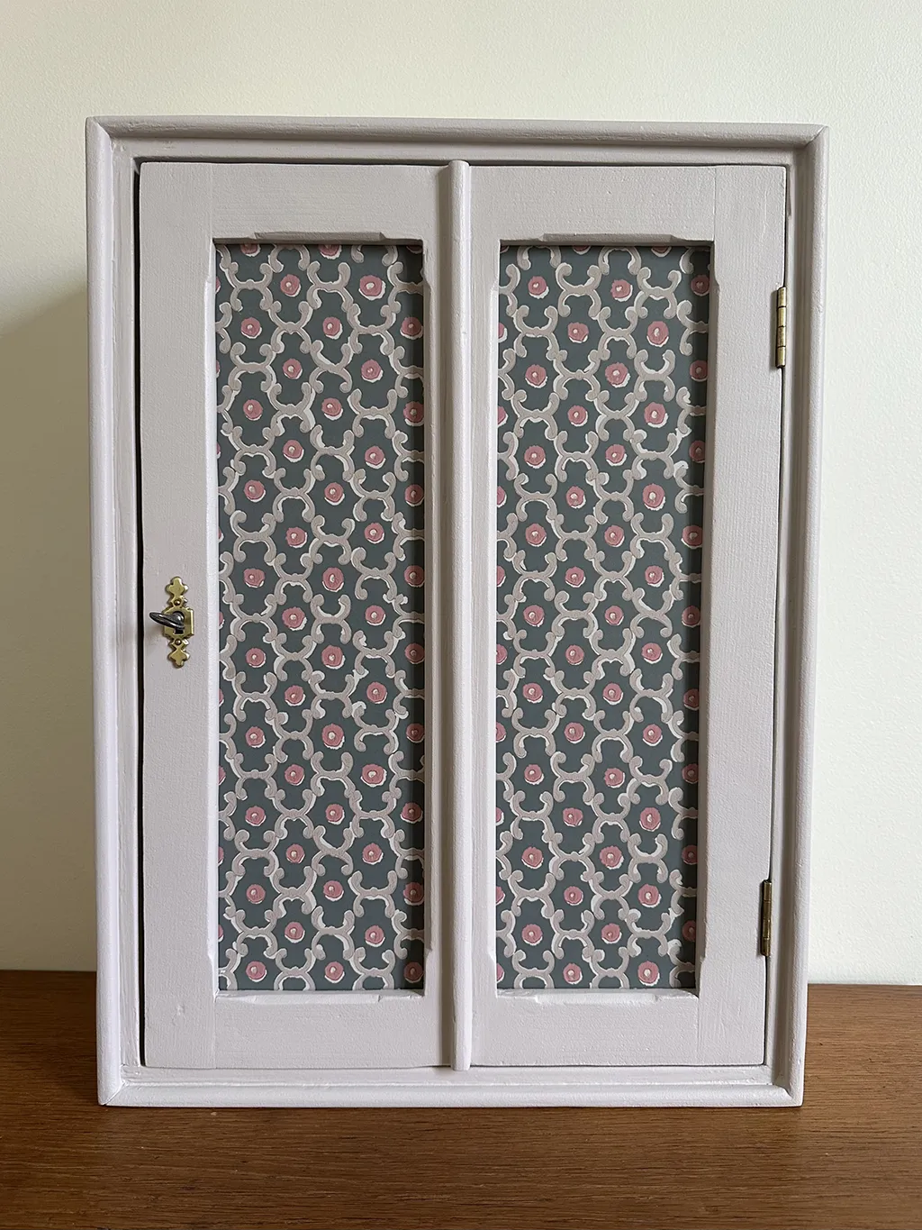 Petite armoire ancienne revisitée – Image 3