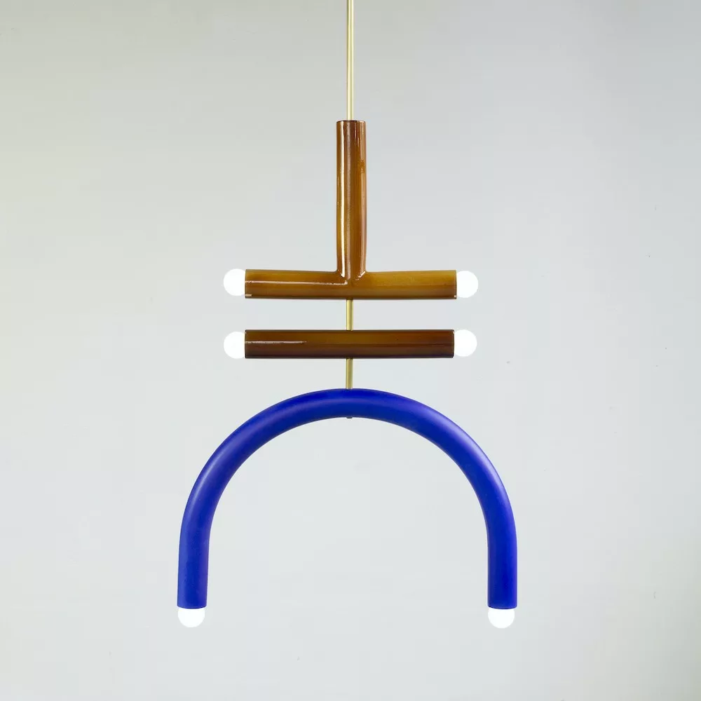 Suspension TRN light F2 en céramique et laiton par Magda Jurek x Pani Jurek