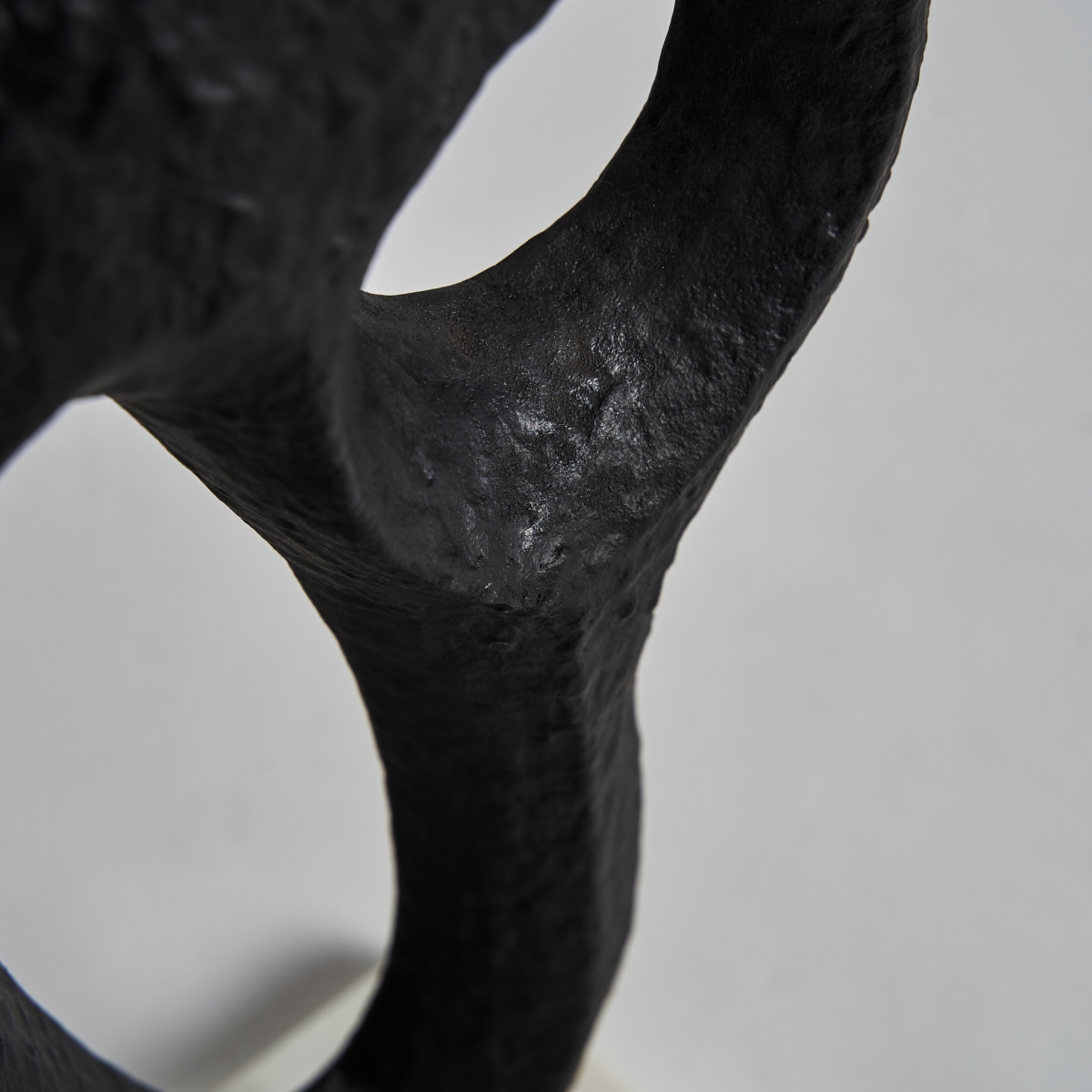 Sculpture abstraite Messier noir Vical Home 42cm – Image 3