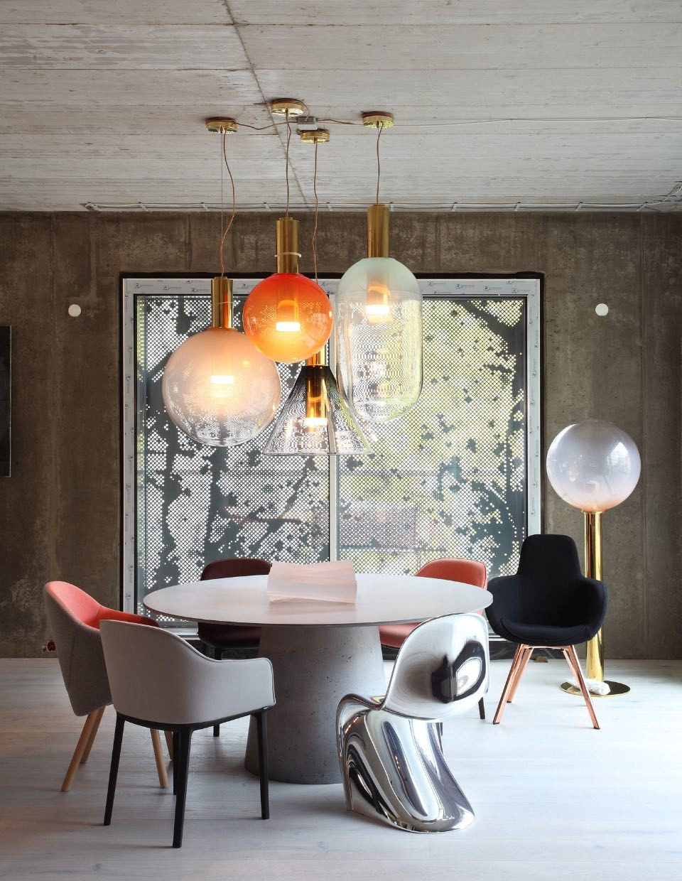 Suspension Phenomena L sphere par Dechem Studio x Bomma – Image 5