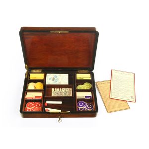 Boite de jeux du XIXème siècle en marqueterie