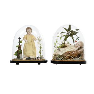 Compositions religieuses sous globes