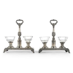Paire de salerons en argent massif