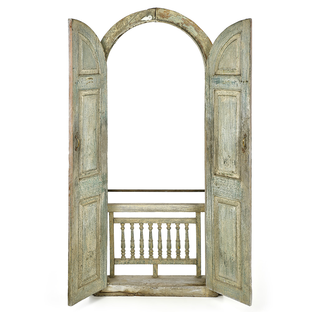 Porte indienne en bois massif patiné à balustrade (202 x 86 x 18cm) – Image 3