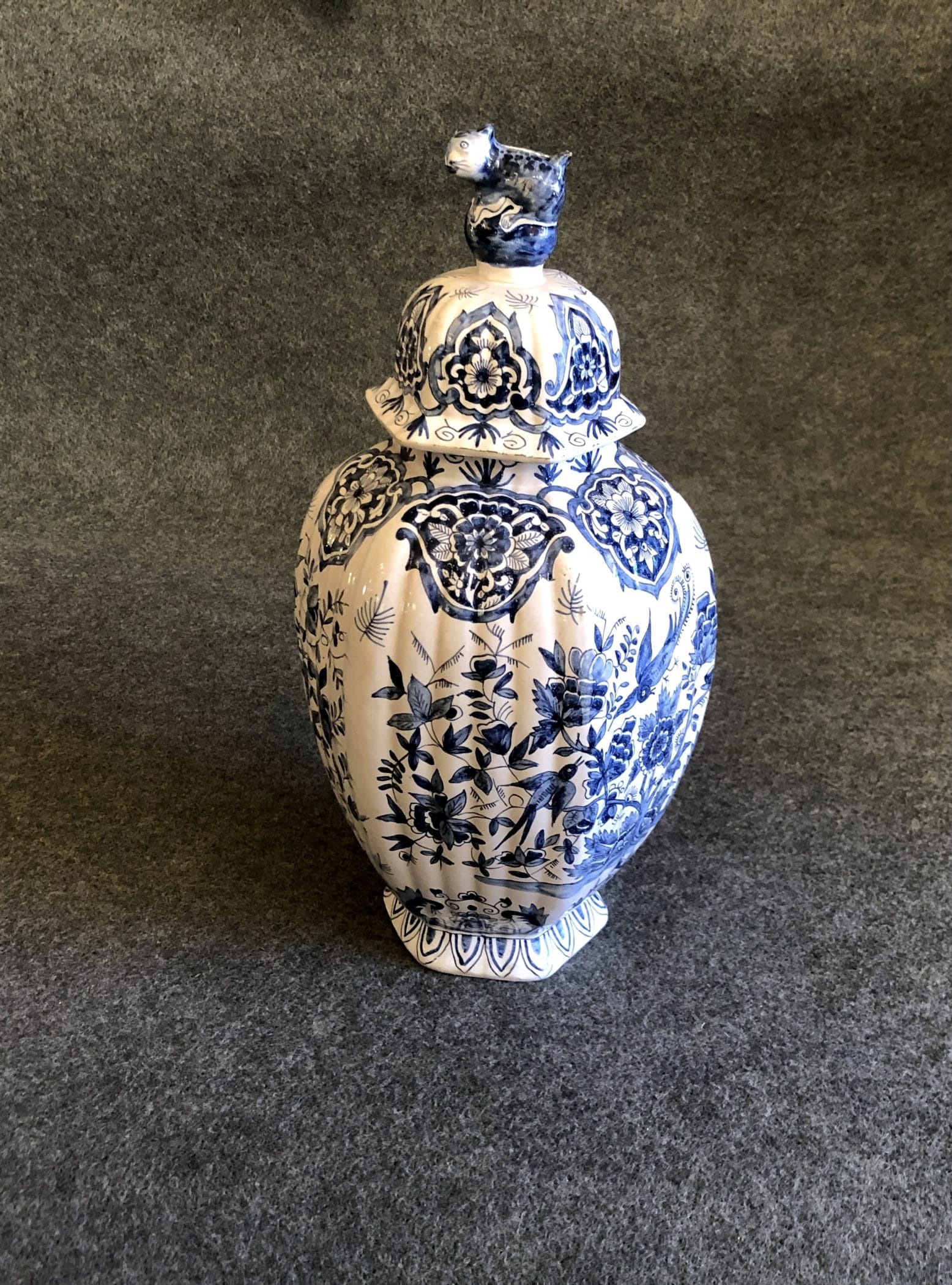 Vase couvert en céramique vernissée, XIXe siècle