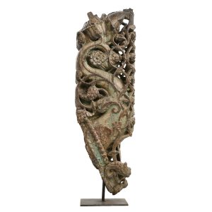 Sculpture en teck ancien sur socle