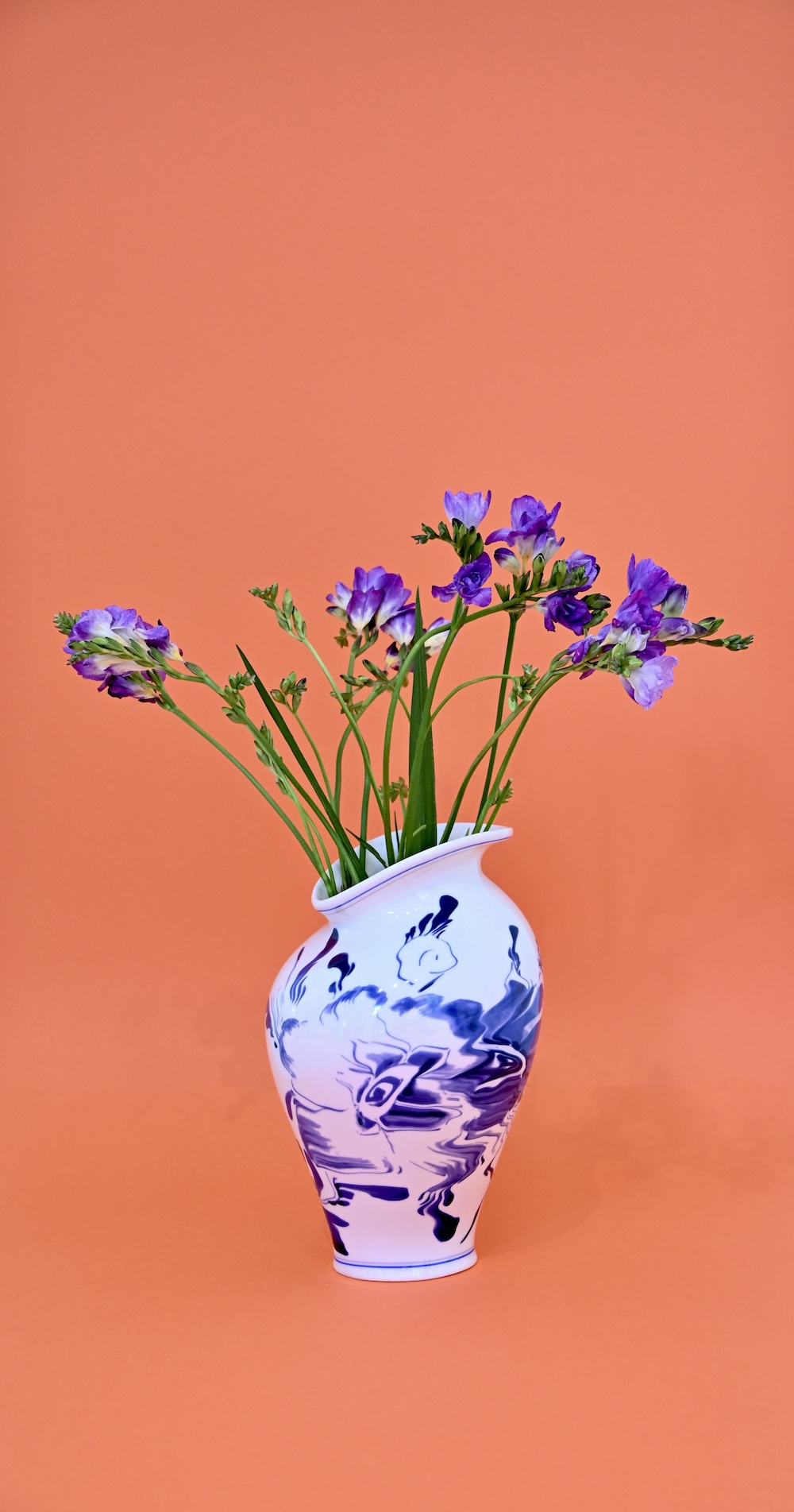 Vase Floral Delft Classics on Acid en Porcelaine par Seletti x Diesel – Image 3